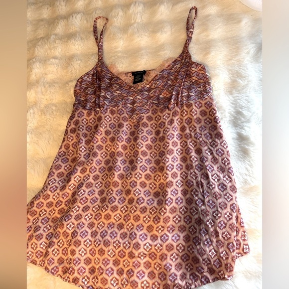 Calvin Klein Jeans Tops - Preowned, Calvin Klein Slip Camisole With Lace and buttons , Size Large